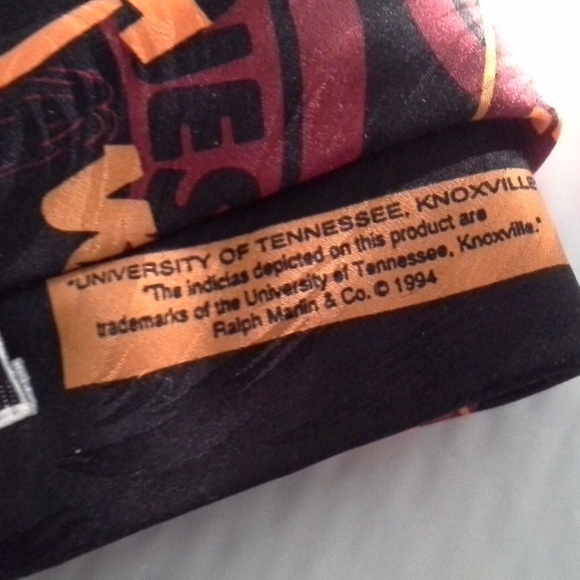 |SOLD|Vintage UT Vols Silk Neck Tie *HOST PICK* - Picture 5 of 6